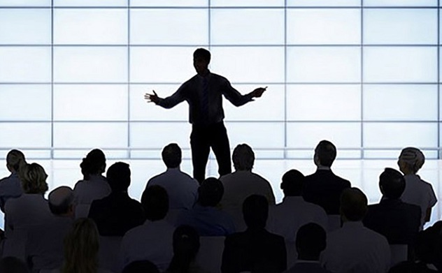 Chính phủ quy định chính sách hỗ trợ phục vụ đối với các chức danh lãnh đạo